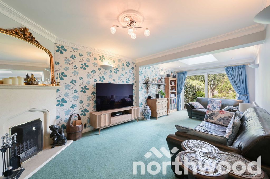 Property photo 2 of 20