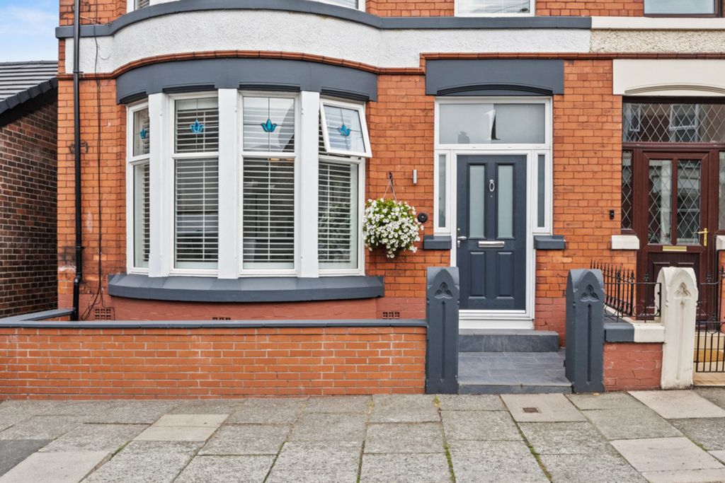 Property photo 2 of 38