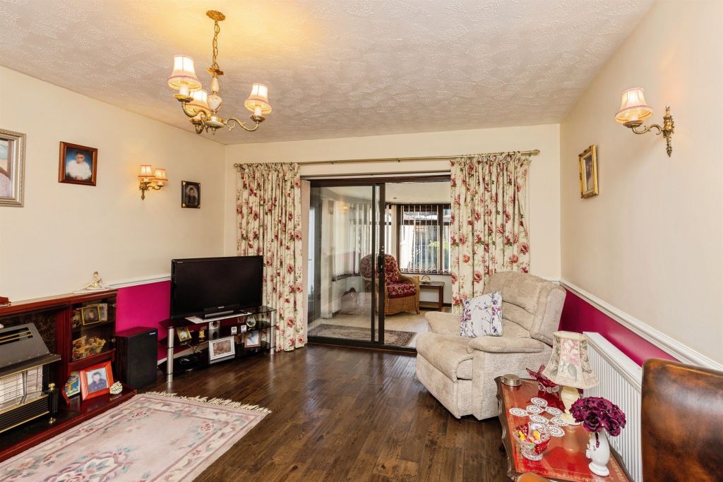 Property photo 3 of 17