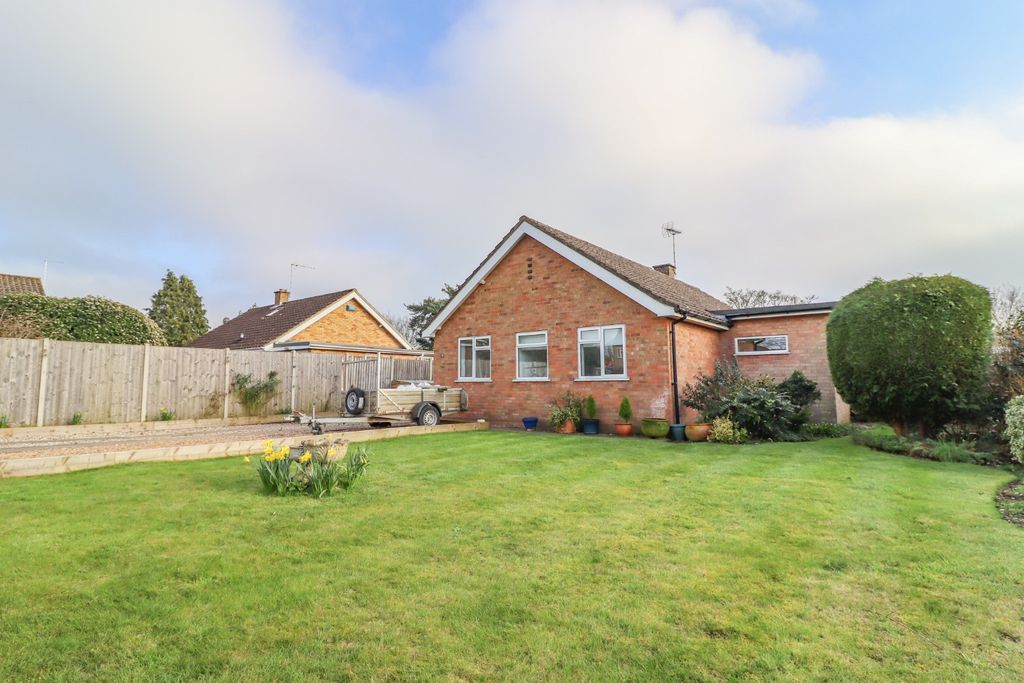 Property photo 1 of 20 4954150