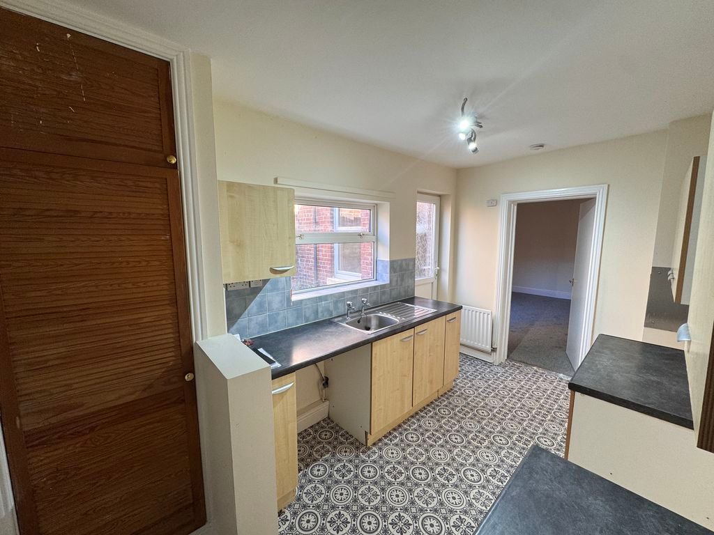 Property photo 3 of 11 Photo 10