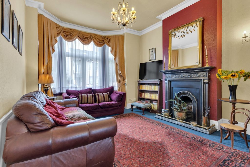 Property photo 3 of 16