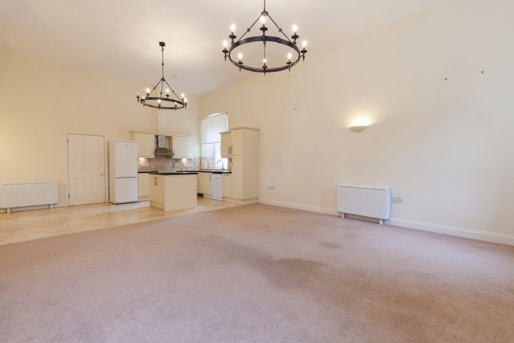 Property photo 3 of 9 300682