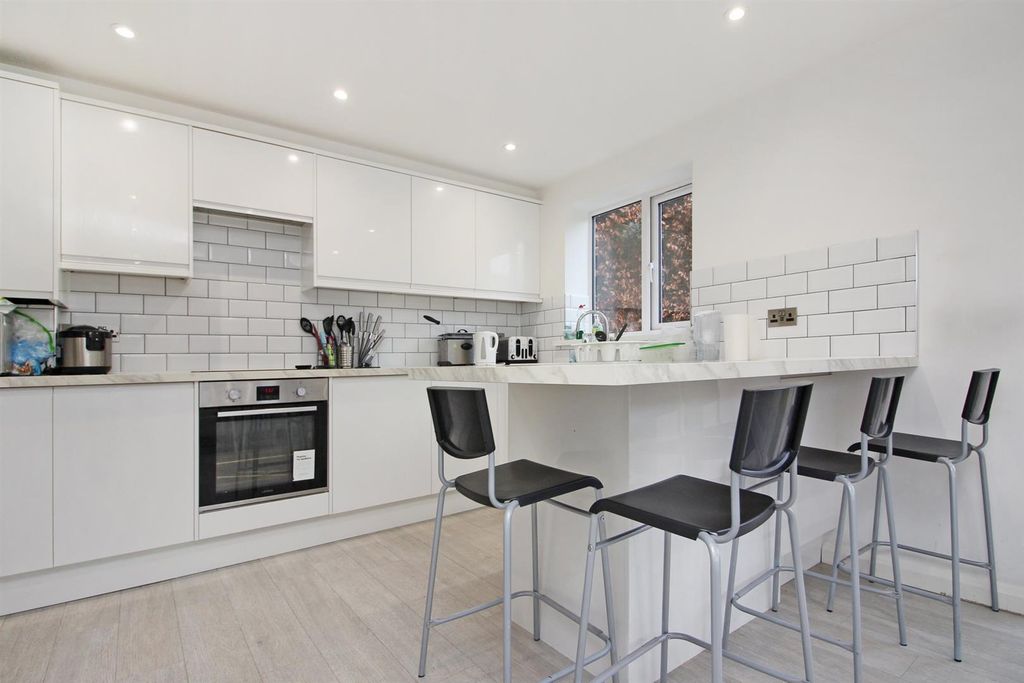 Property photo 2 of 14 Picture 2