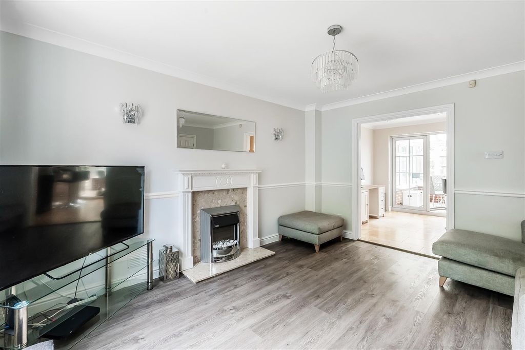 Property photo 3 of 14 36-Elmer-Cottages-2.Jpg