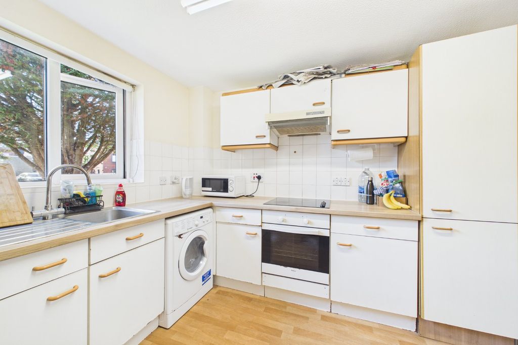 Property photo 3 of 6 Picture No. 05