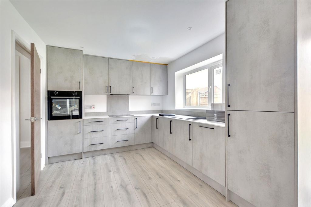 Property photo 2 of 10 Kitchen_1.Jpeg