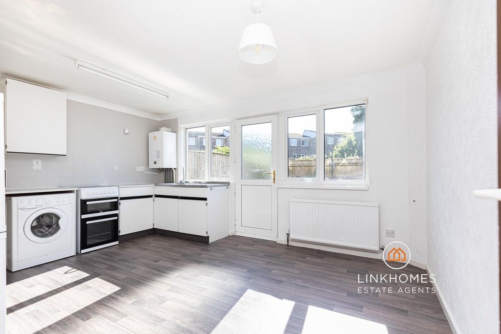 Property photo 2 of 24