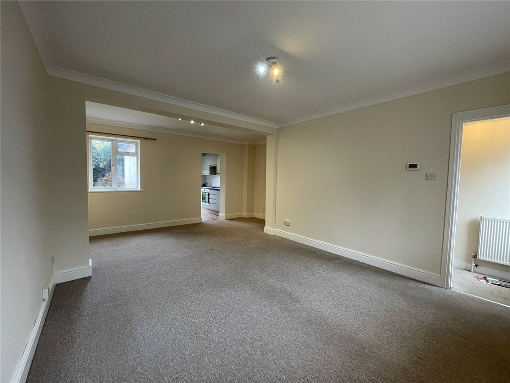 Property photo 3 of 9 Picture No. 16