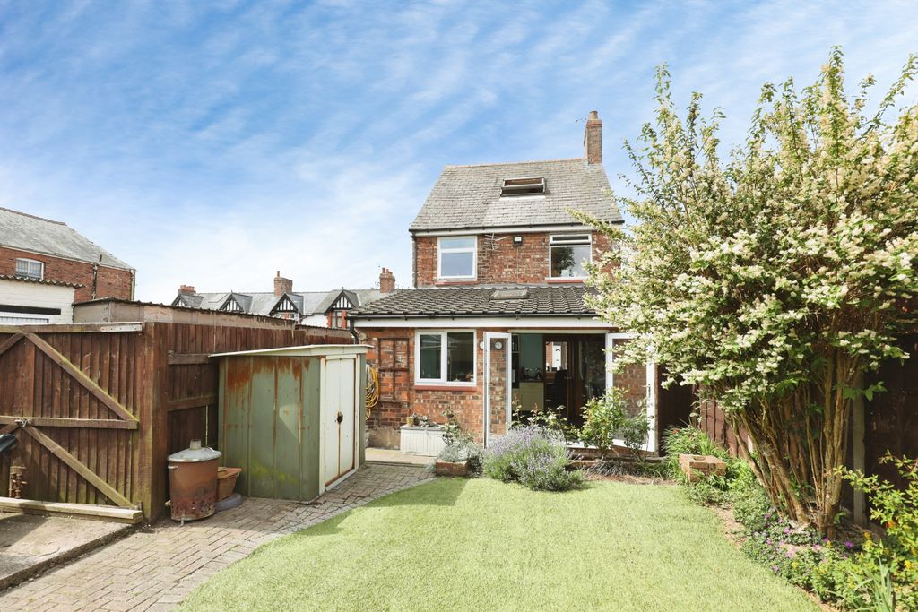 Property photo 3 of 15