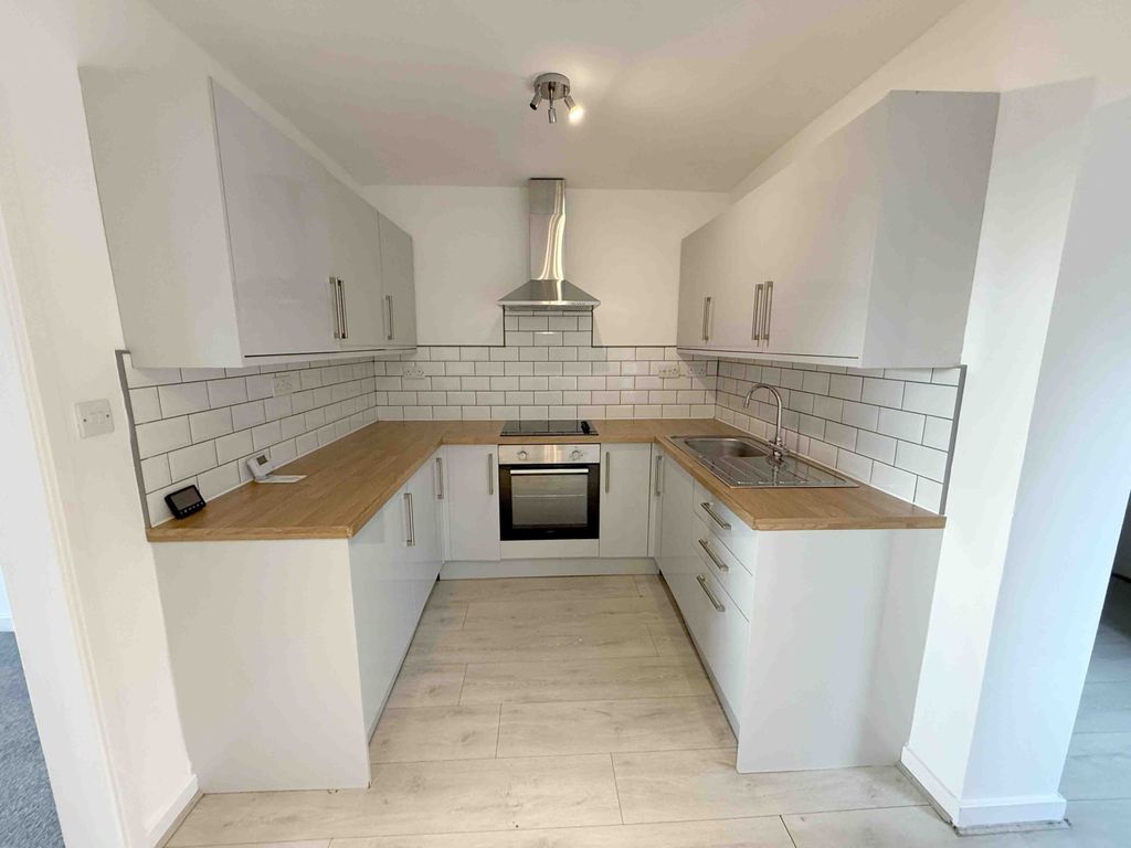 Property photo 3 of 14 Gallery