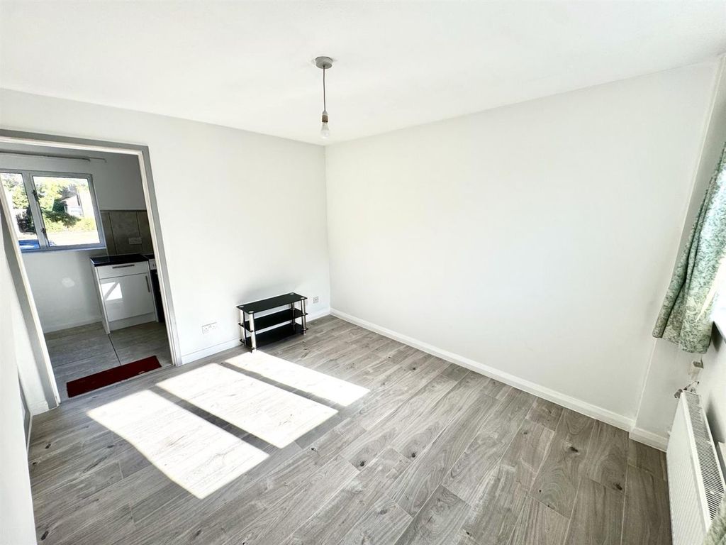 Property photo 1 of 12 Img_5597.Jpg