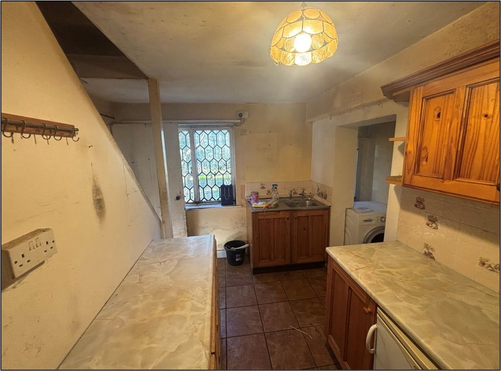 Property photo 3 of 8