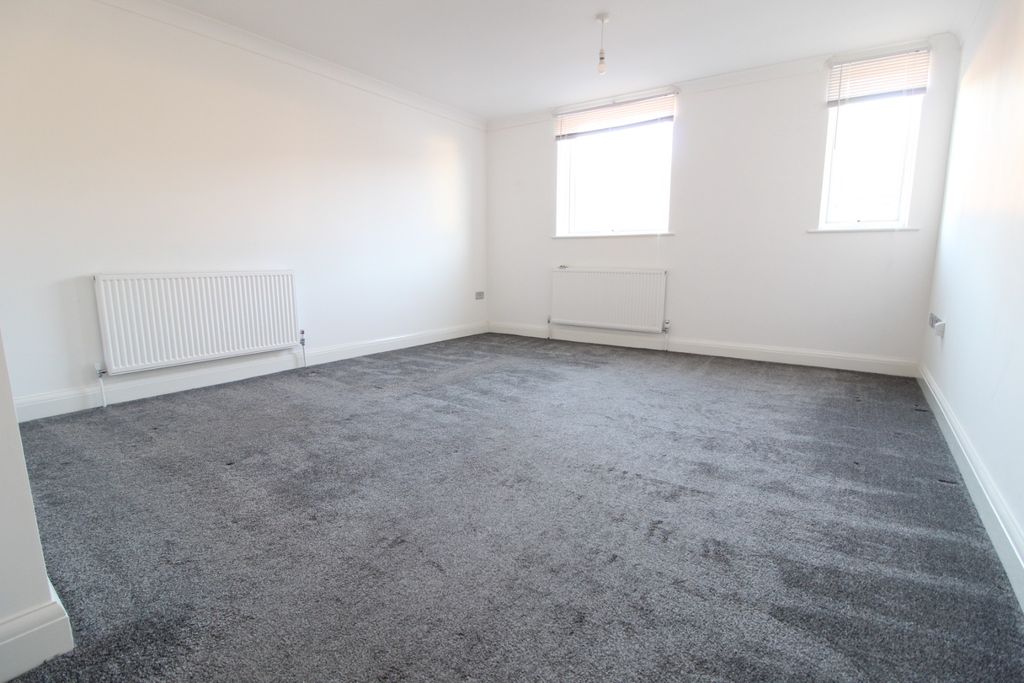 Property photo 2 of 8 4559631