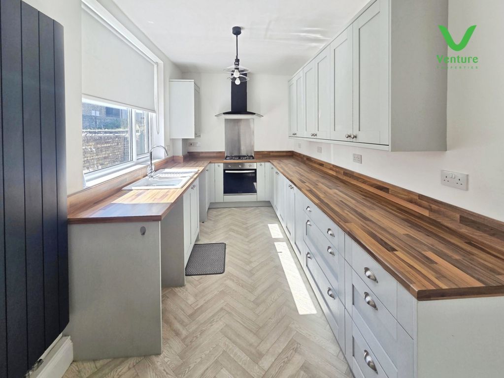 Property photo 2 of 14 Pbox-Img.Jpg