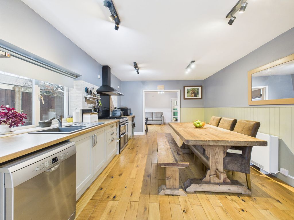 Property photo 3 of 23 Dining Kitchen