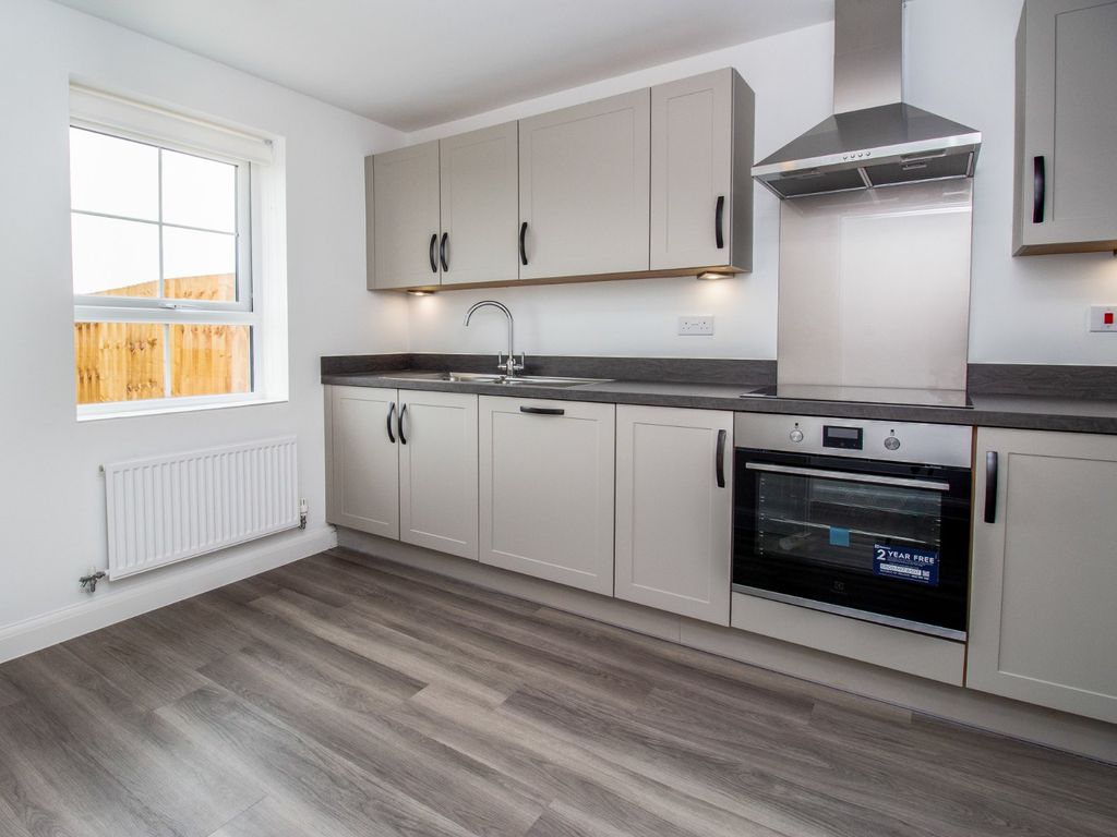 Property photo 2 of 23 Picture No. 12