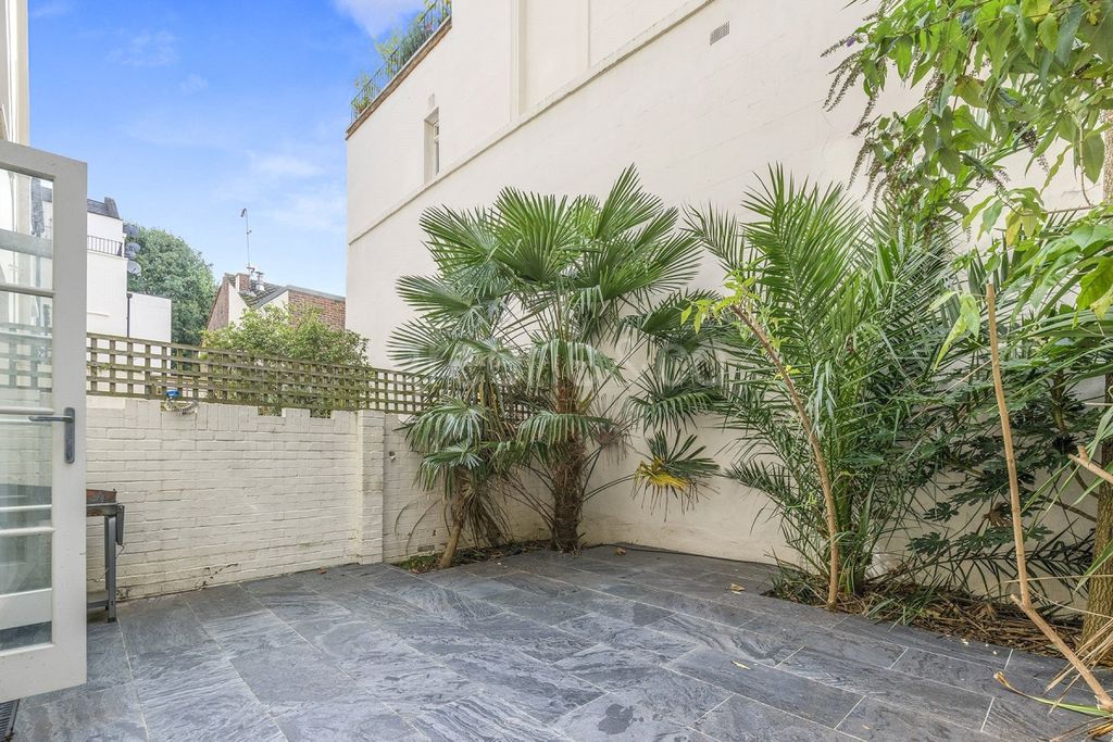 Property photo 3 of 10