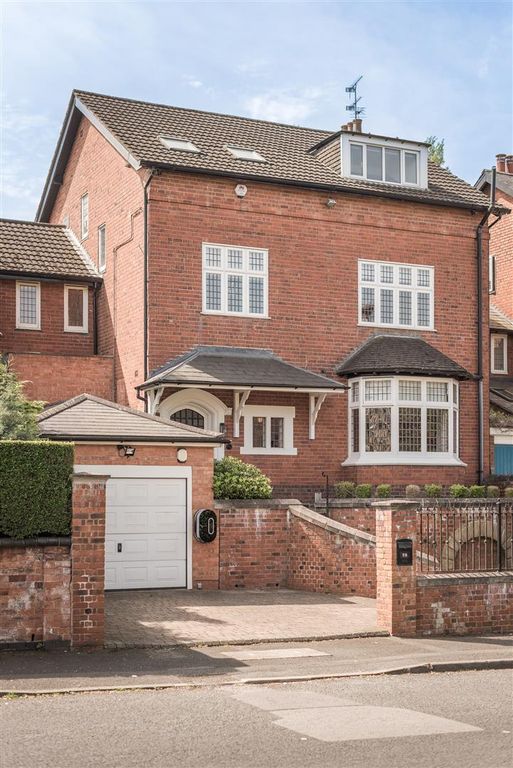 Property photo 2 of 41
