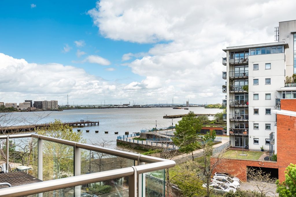 Property photo 3 of 10 View