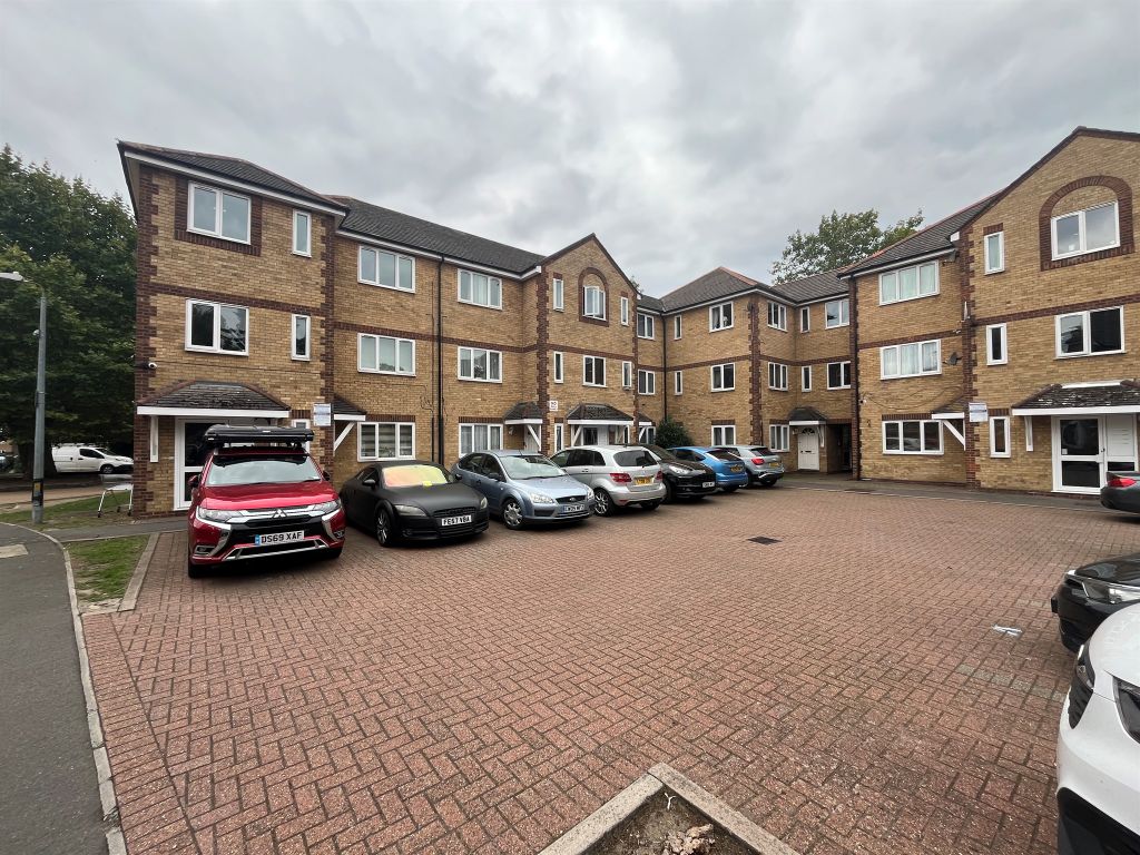 Property photo 1 of 11