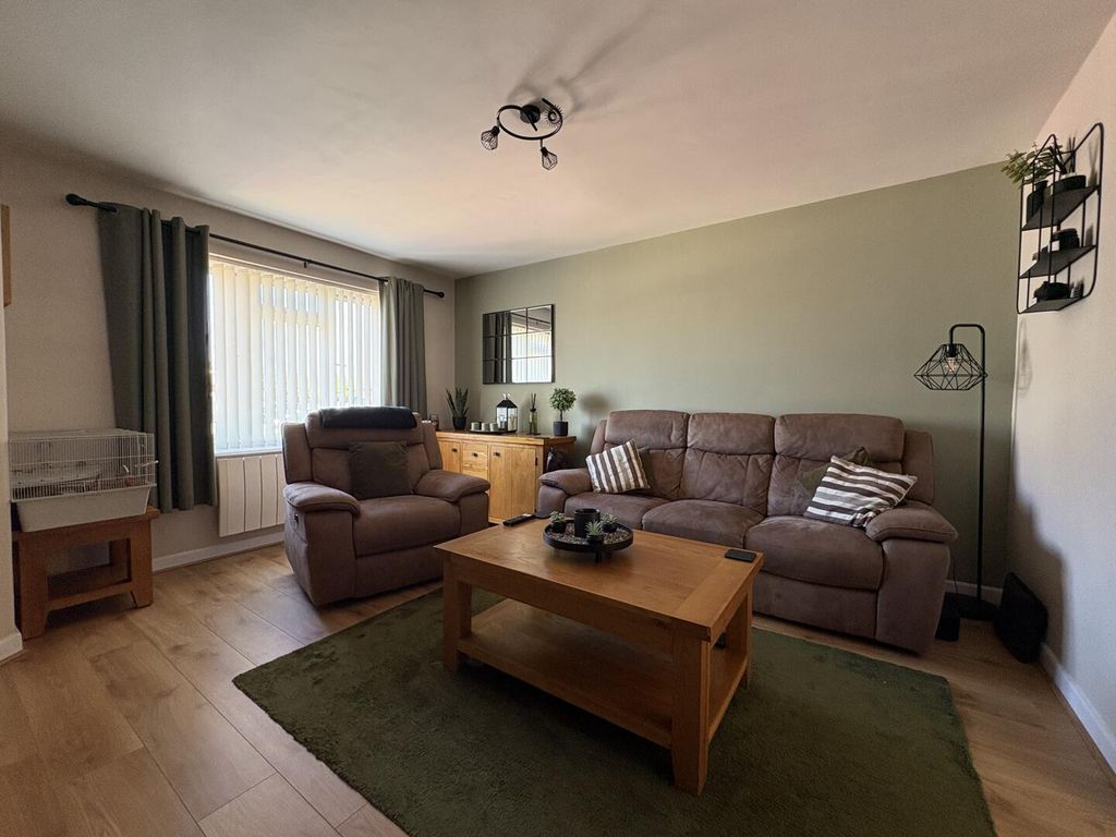 Property photo 2 of 17 Living Room