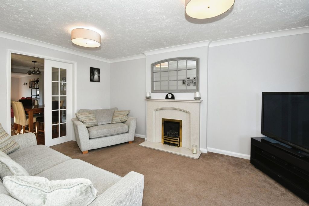 Property photo 2 of 22