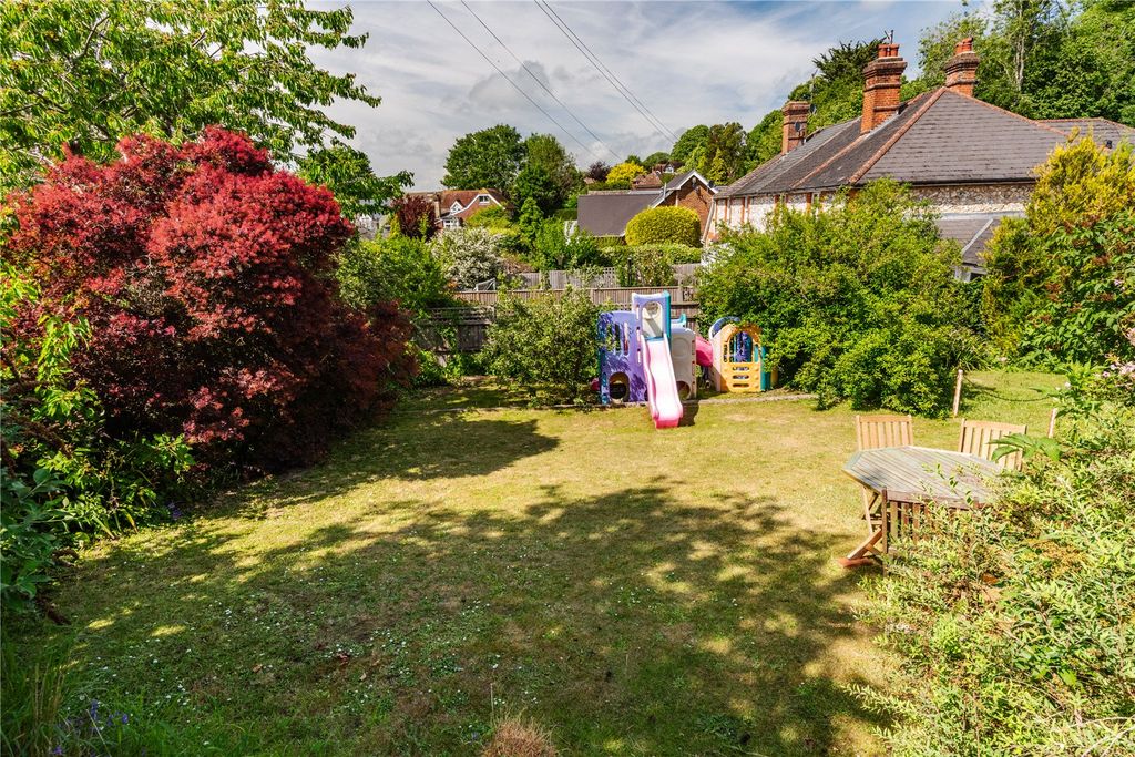 Property photo 2 of 14 Picture No. 11