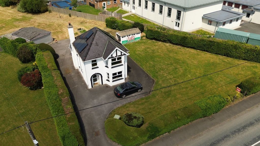 Property photo 1 of 19