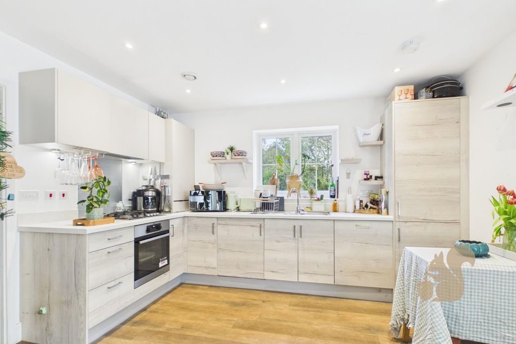 Property photo 3 of 11 Cam01814G0-Pr0093-Still002.Jpg