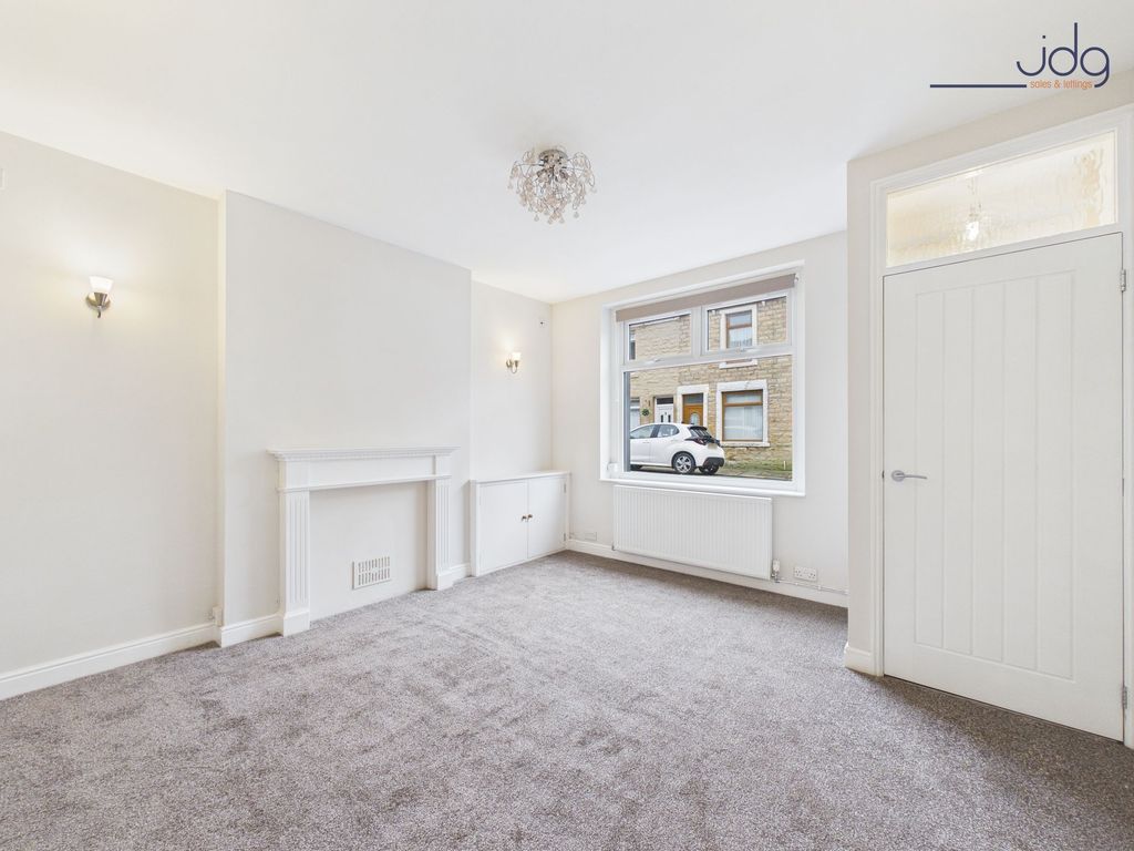 Property photo 2 of 7 Lounge