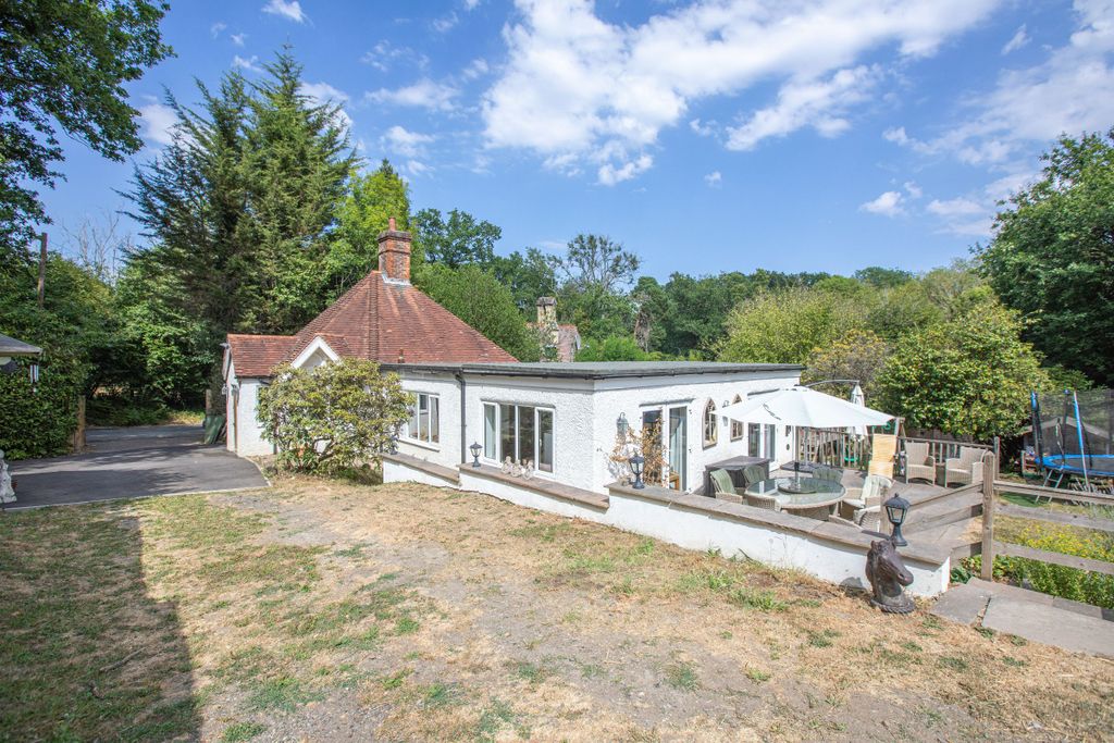 Property photo 3 of 43