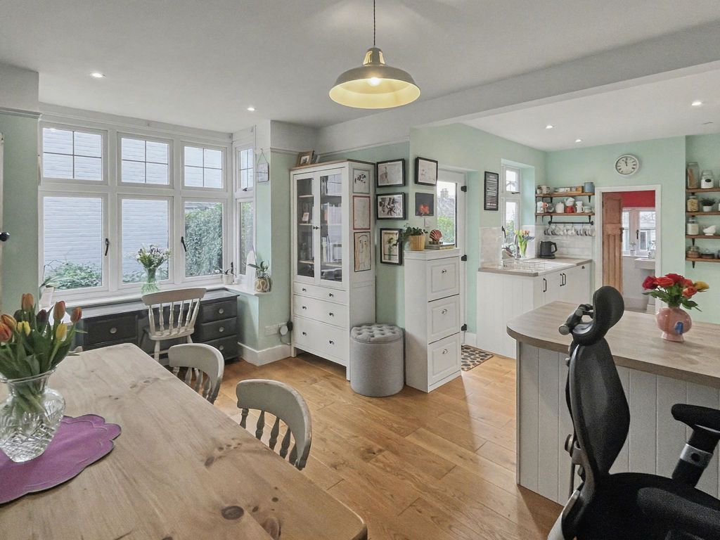 Property photo 3 of 16 Photo 9