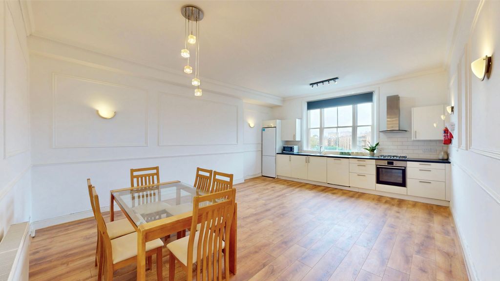 Property photo 1 of 28