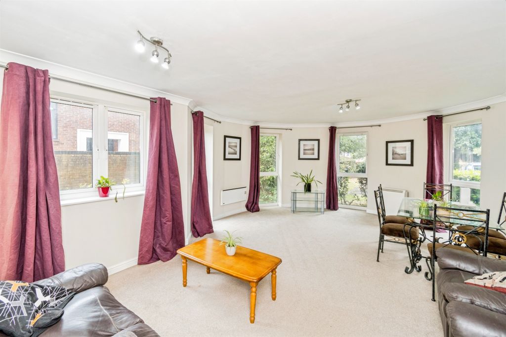 Property photo 2 of 16