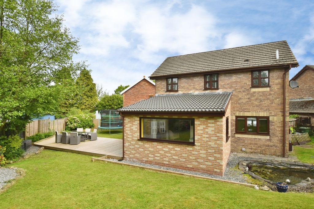 Property photo 2 of 25 Pbox-Img.Jpg