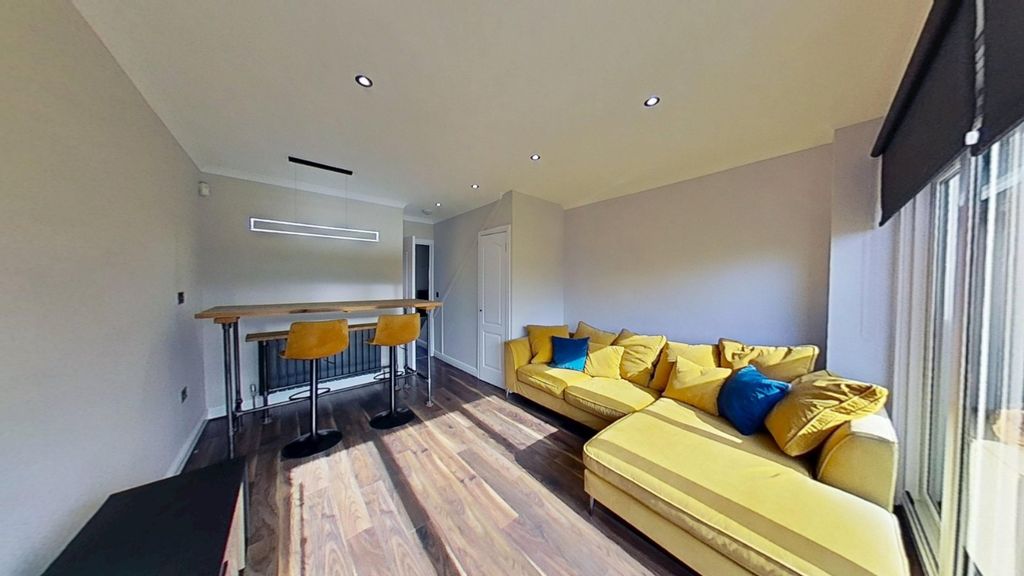 Property photo 1 of 17 Photo 1