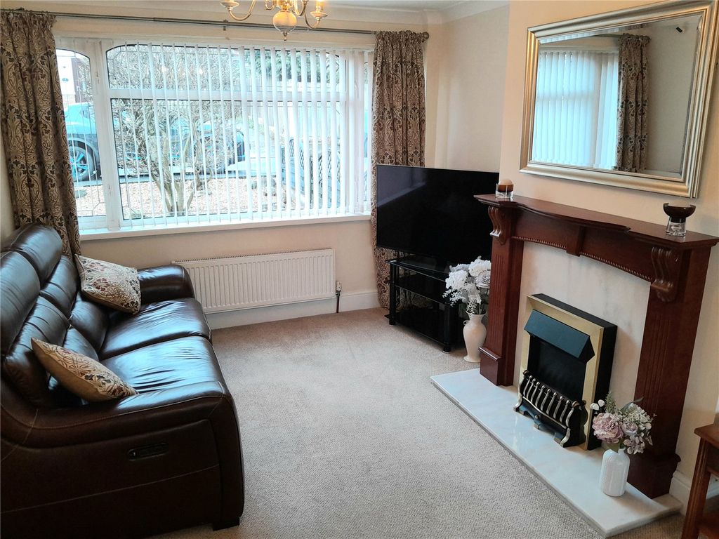 Property photo 2 of 14 Picture No. 16