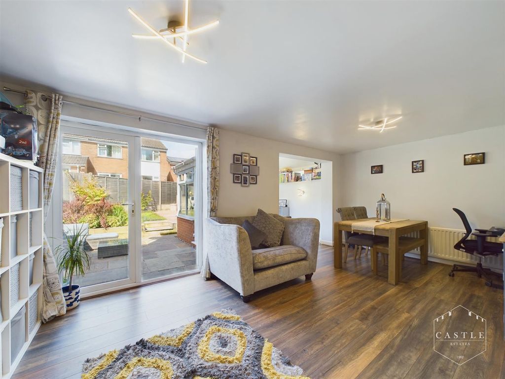 Property photo 3 of 17 Lounge/Dining Room