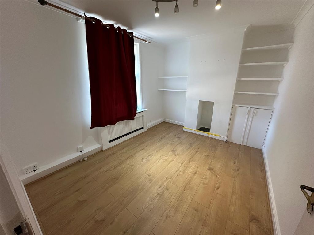 Property photo 3 of 12 1.Jpg