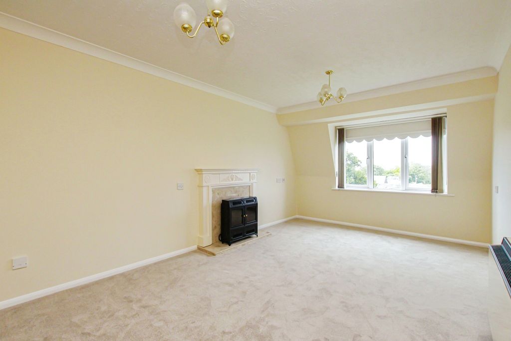 Property photo 2 of 10 Living Room