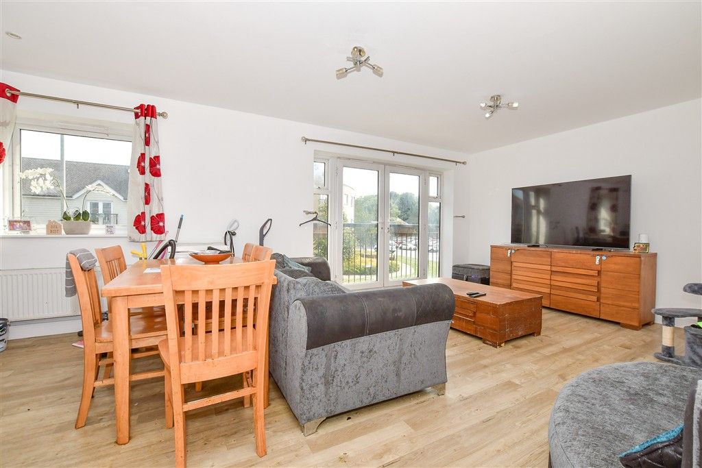 Property photo 3 of 13 Kitchen/Lounge/Diner