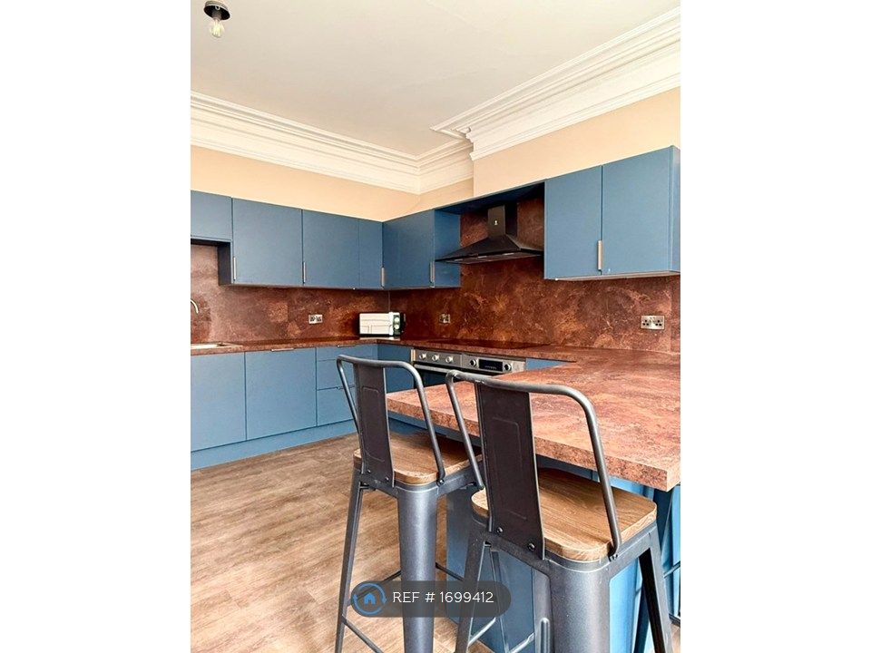 Property photo 2 of 35