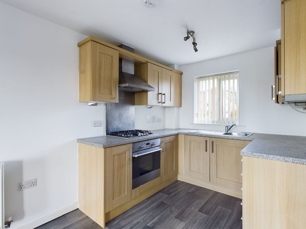 Property photo 2 of 10 Kitchen