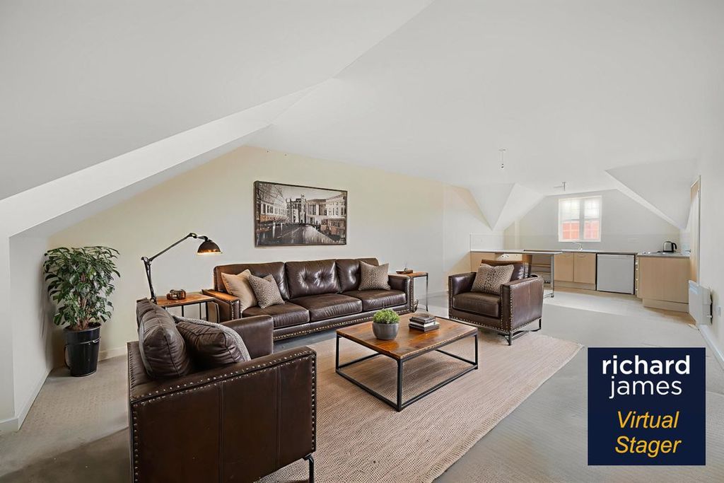 Property photo 3 of 14 Rj010122Vsplv1Baa