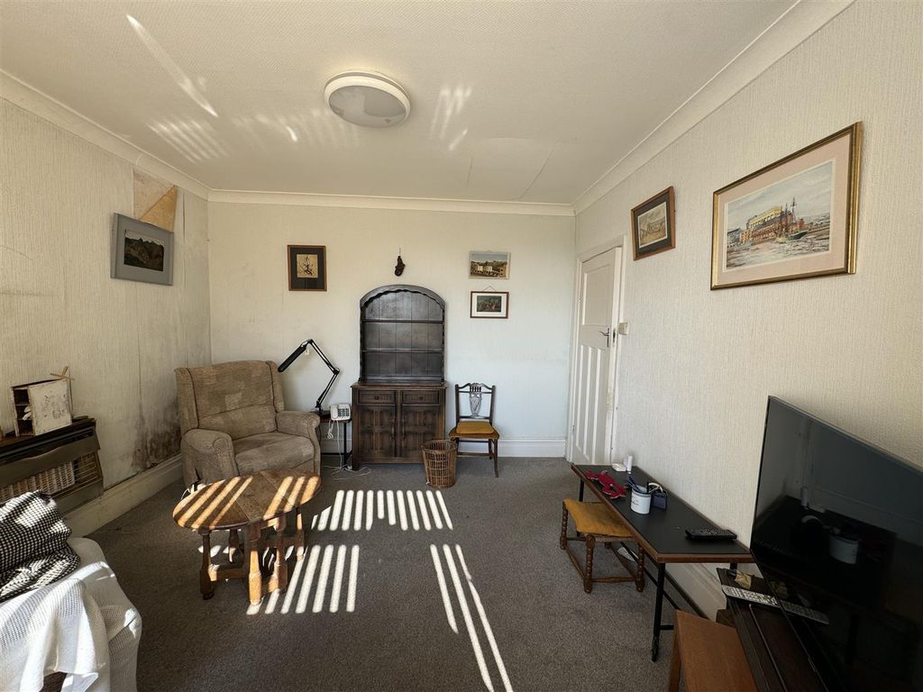 Property photo 3 of 19 Image00030.Jpeg