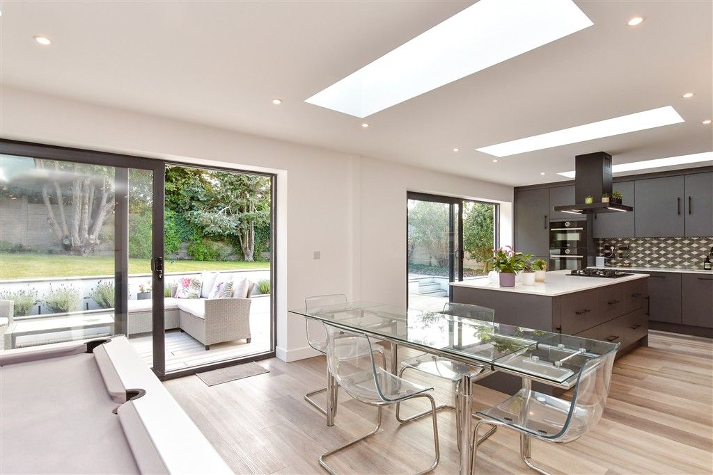 Property photo 2 of 23 Lounge/ Kitchen/ Diner