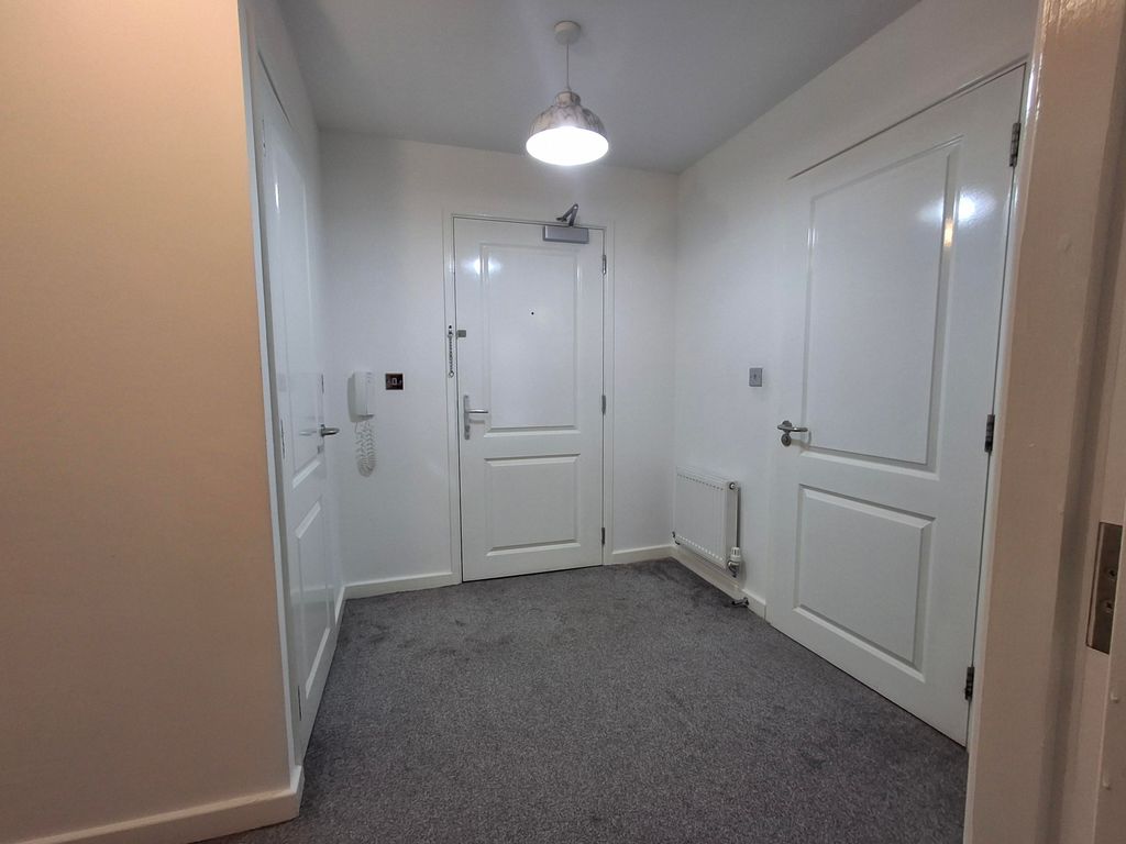 Property photo 3 of 6