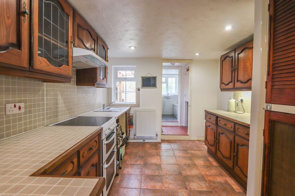 Property photo 2 of 17