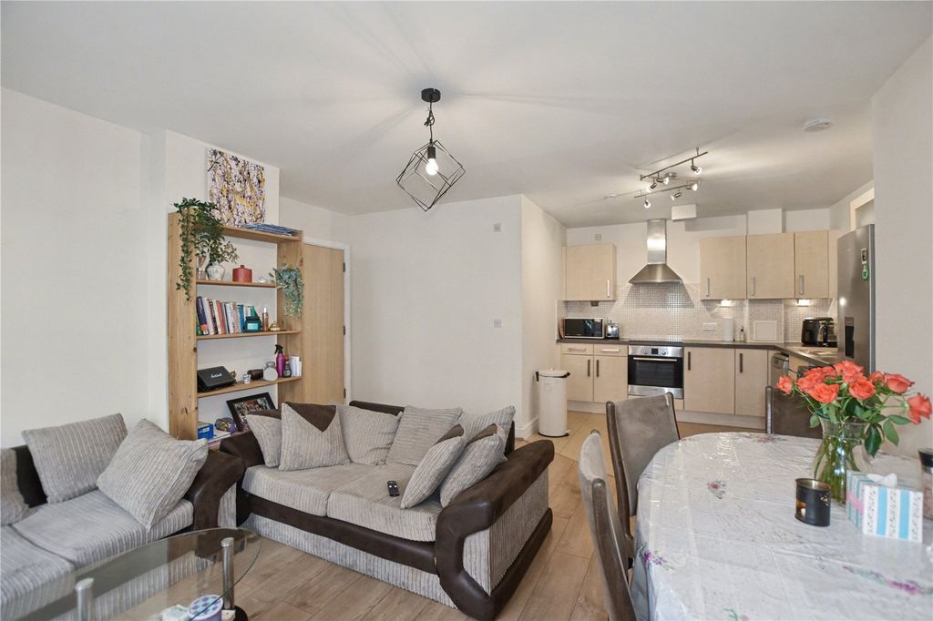 Property photo 3 of 20 Picture No. 14